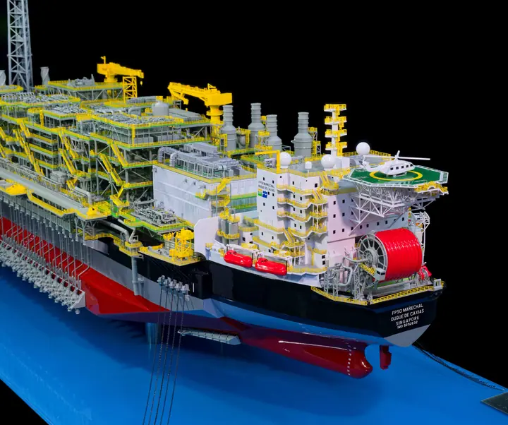 “Marechal Duque de Caxias” MERO3 FPSO by MISC Berhad – 1:250 scale model by TNBuilt West, view 4