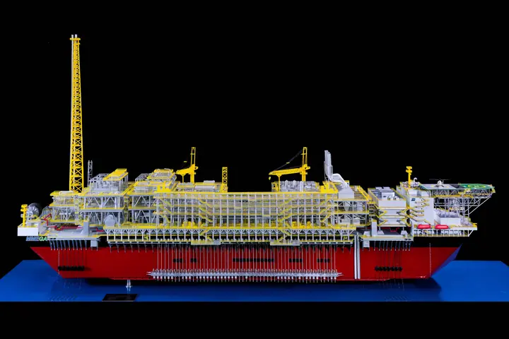 “MMEGA” FPSO by MISC Berhad – 1:250 scale model by TNBuilt West