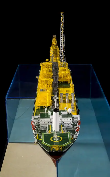 FPSO-Darstellung über & unter Wasser – 1:200 Maßstabsmodell von TNBuilt West, ansehen 4