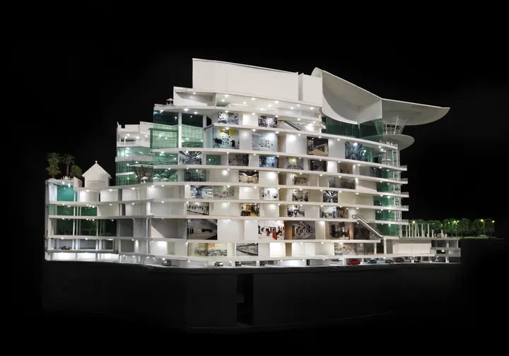 Gurney Paragon Mall, Vistas em Corte – 1:150 maquete da TNBuilt West, vista 3