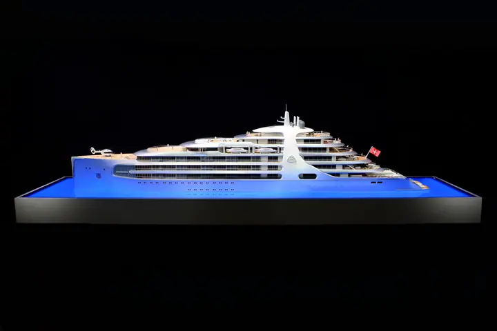 “Beyond Horizons” Superyacht by MAYBACH – 1:100 scale model by TNBuilt West, view 4