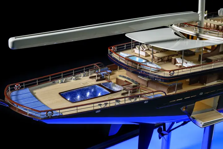 “Koru” Superyacht von OCEANCO – 1:50 Maßstabsmodell von TNBuilt West, ansehen 2