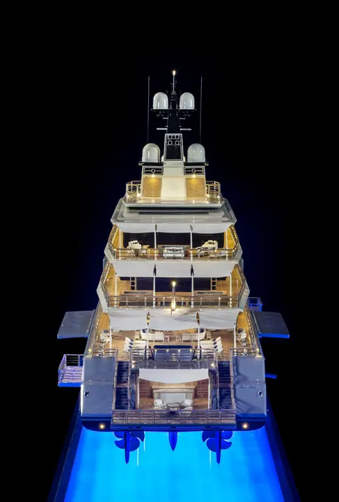 “Seven Seas” Superyacht von OCEANCO – 1:50 Maßstabsmodell von TNBuilt West, ansehen 4