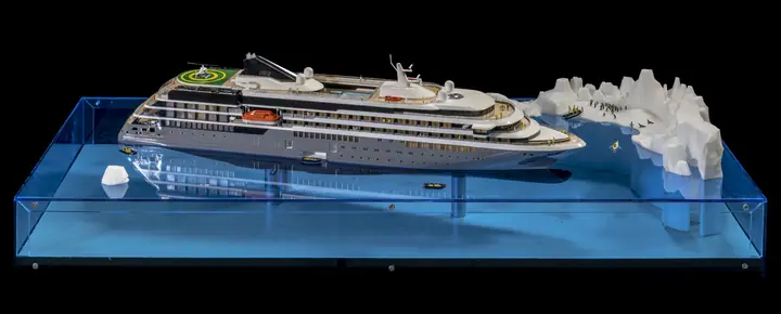 “World Explorer” سفينة رحلات استكشافية قطبية – 1:200 مجسم من إنتاج TNBuilt West
